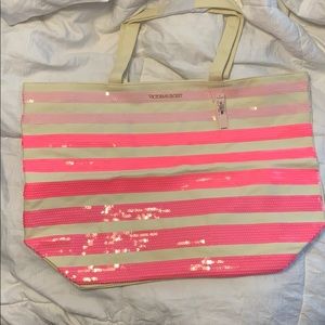 NWT. Glittery Pink Victorias Secret bag